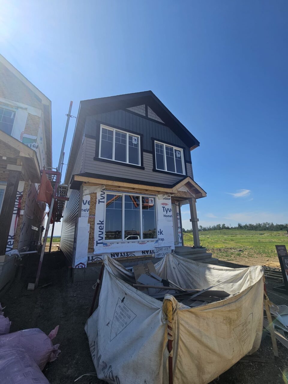 0b7c93df-83dd-401b-8ccc-37a206d0d018